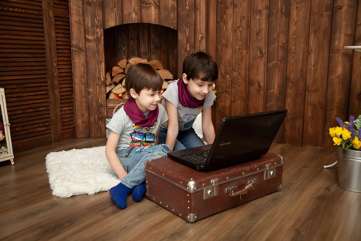 kids, entertainment, notebook, computer, baby, happiness, family, play, games, cartoons, video, youtube, house, living room, youtube, youtube, youtube, youtube,