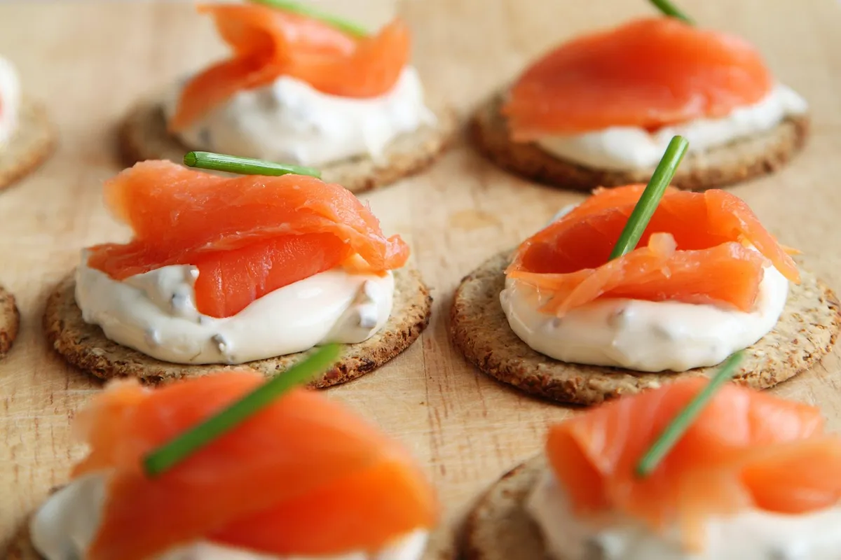canape, nature, salmon, appetizer, crackers, cuisine, delicious, fish, food, gourmet, meal, raw, seafood, snack, starters, smoked salmon, hors d'oeuvres, food p